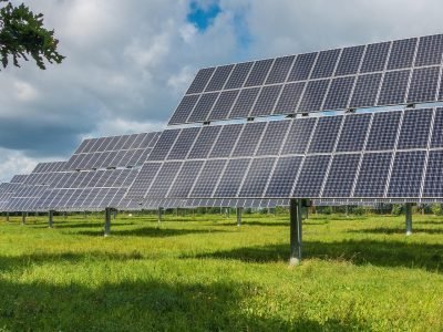 photovoltaic-system-2742302_1920-1